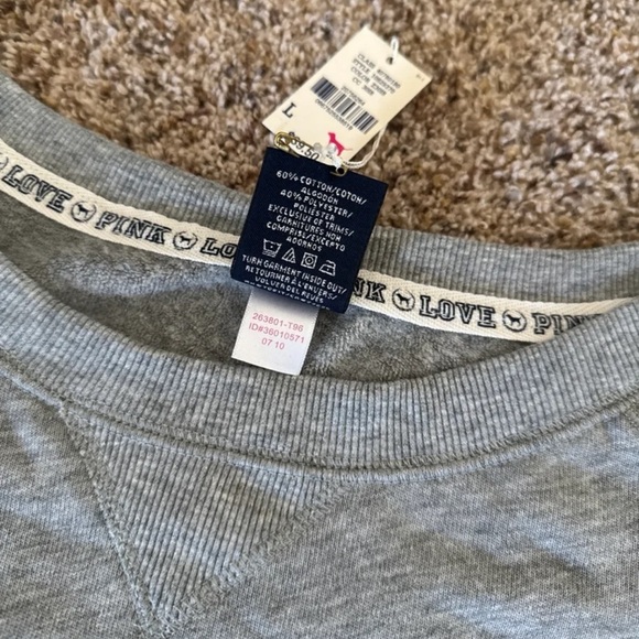 NWT Victoria’s Secret Pink Y2K Grey Sweatshirt and Joggers SET
size Large - Picture 9 of 12